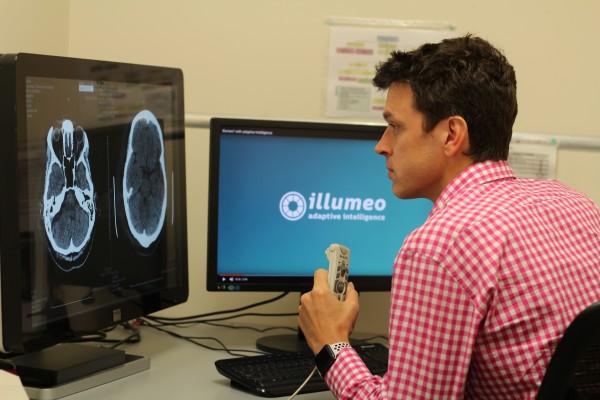 Northland DHB Radiologist Alistair Rumball-Smith using the new Illumeo technolog